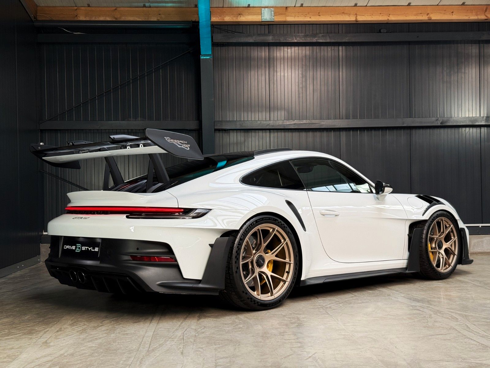 Fahrzeugabbildung Porsche 992 GT3RS + Weissach + PCCB + Clubsport + Magnes