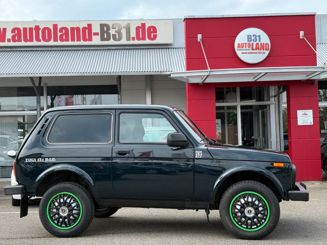 Lada Niva 4x4 Offroad 1.7i Euro6 AHK 2000kg USB TÜV
