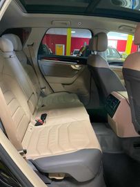 Volkswagen Touareg - 9