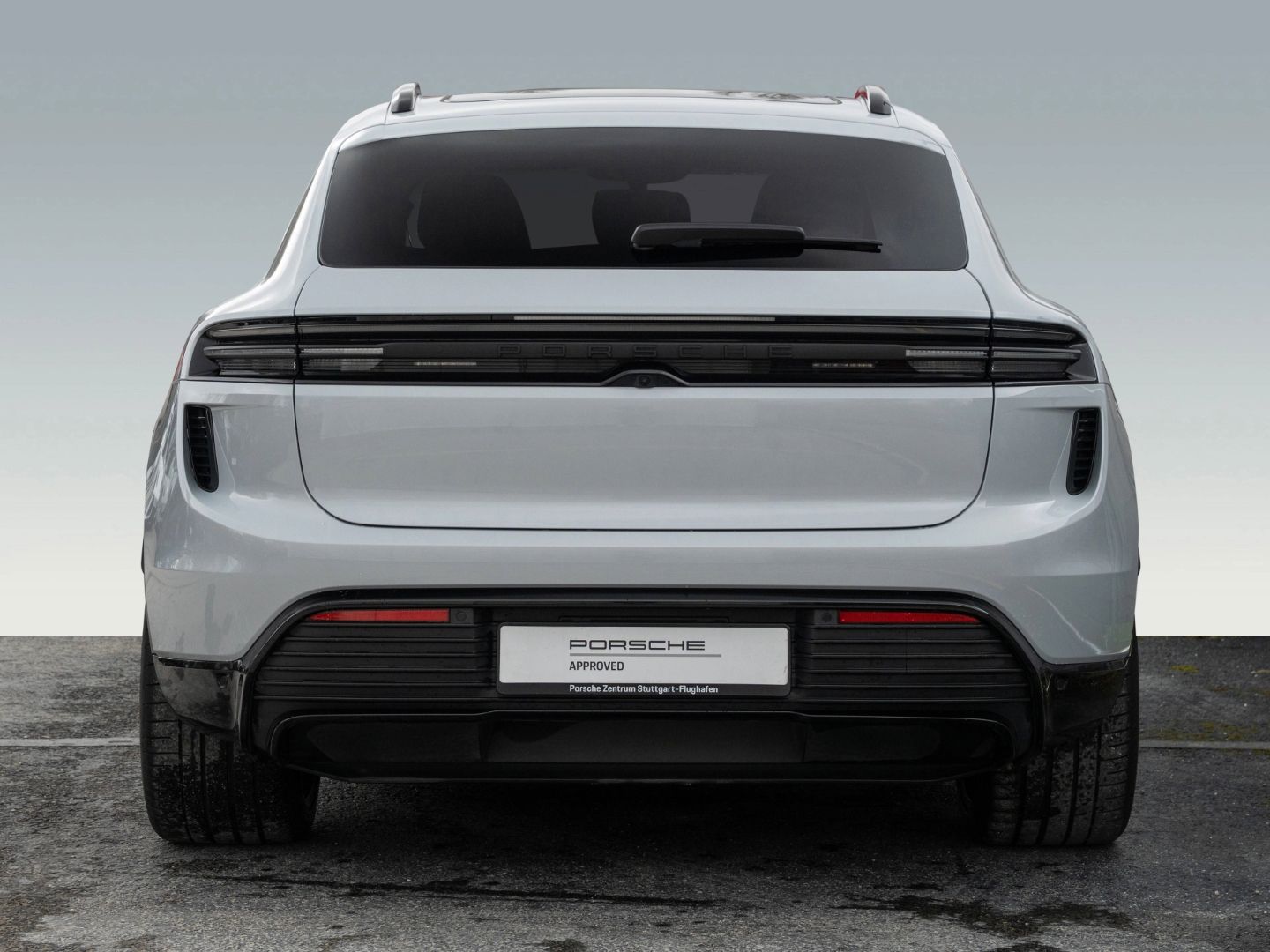 Porsche Macan Electric Turbo Burmester HeadUp InnoDrive foto 11