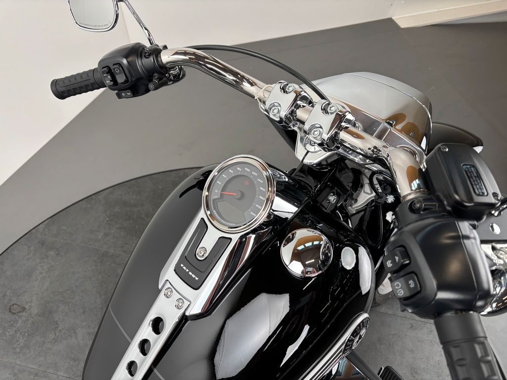 Fahrzeugabbildung Harley-Davidson FAT BOY 117 *JEKILL&HYDE *SEITL. KENNZEICHEN