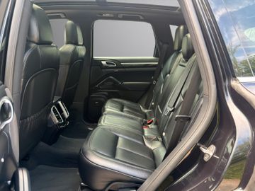 Porsche Cayenne - 10