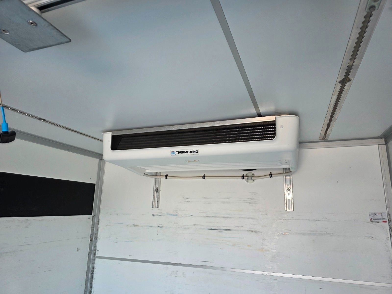 Fahrzeugabbildung Mercedes-Benz Atego 818 L ThermoKing V-600 Max LBW Klima
