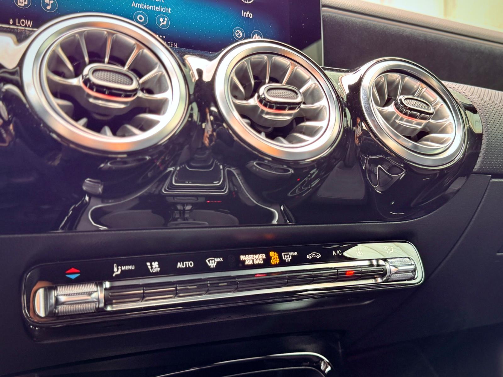 Mercedes-Benz A-Class AMG-Line *LED CAM STANDHEIZUNG*, миниатюра 16