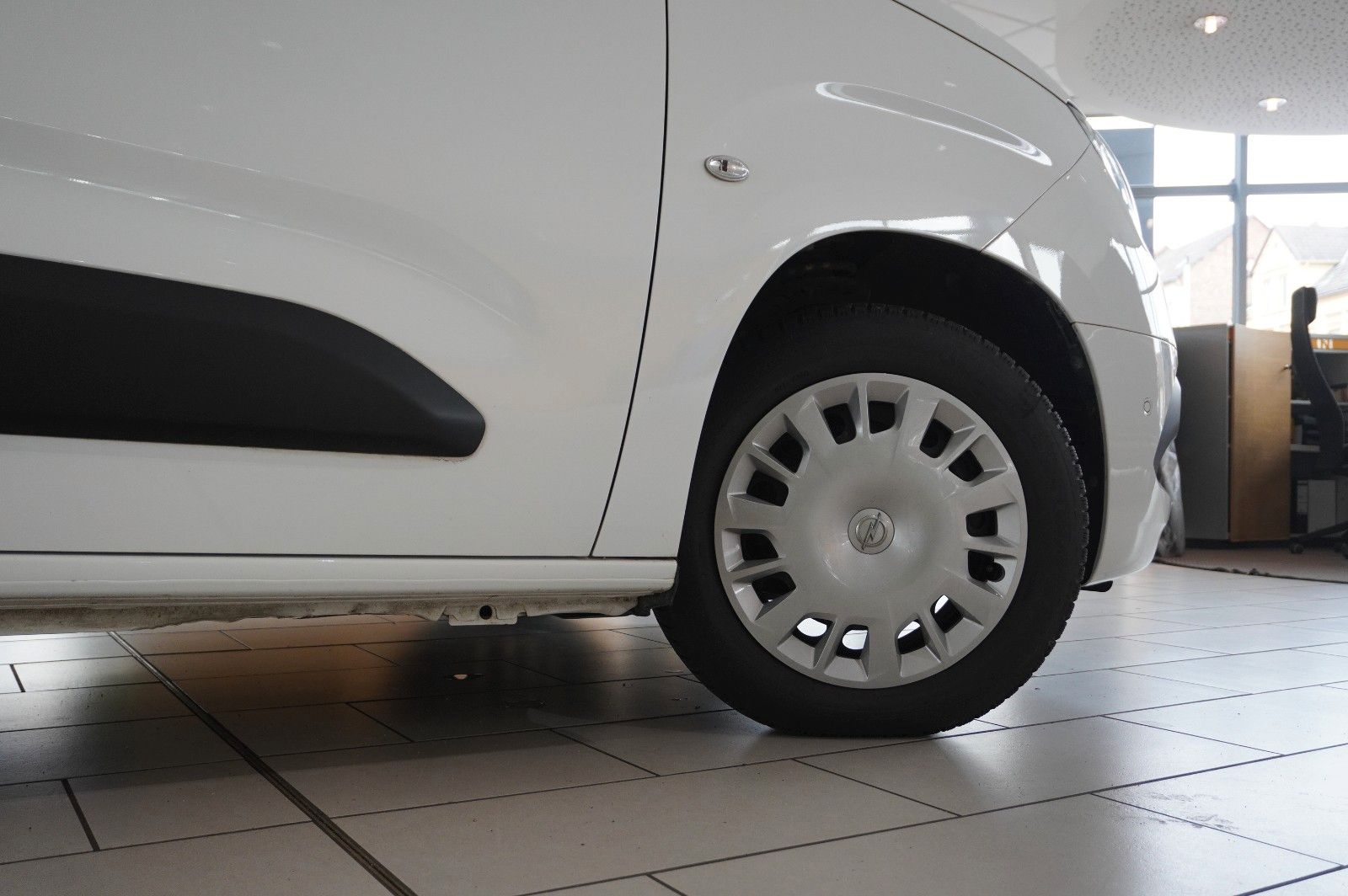 Fahrzeugabbildung Opel Combo Life 1.5D ELEGANCE NAVI/LED/KAMERA/SH/AHK