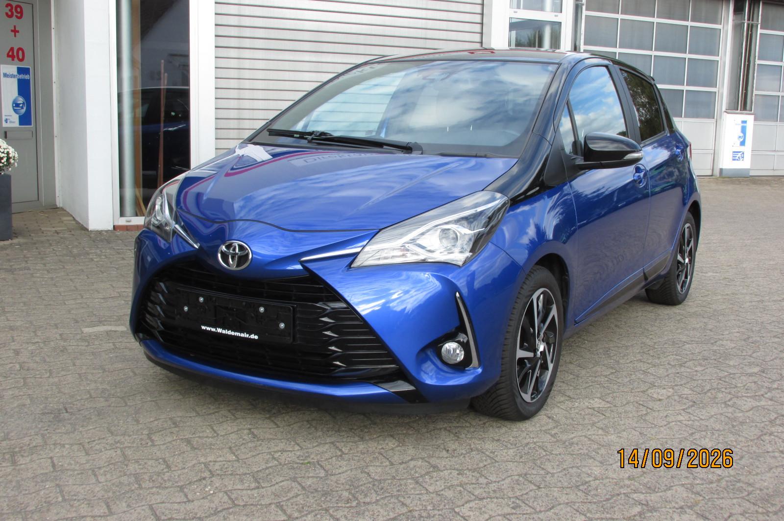 Toyota Yaris Style Selection, SmartKey, Navi, Kamera