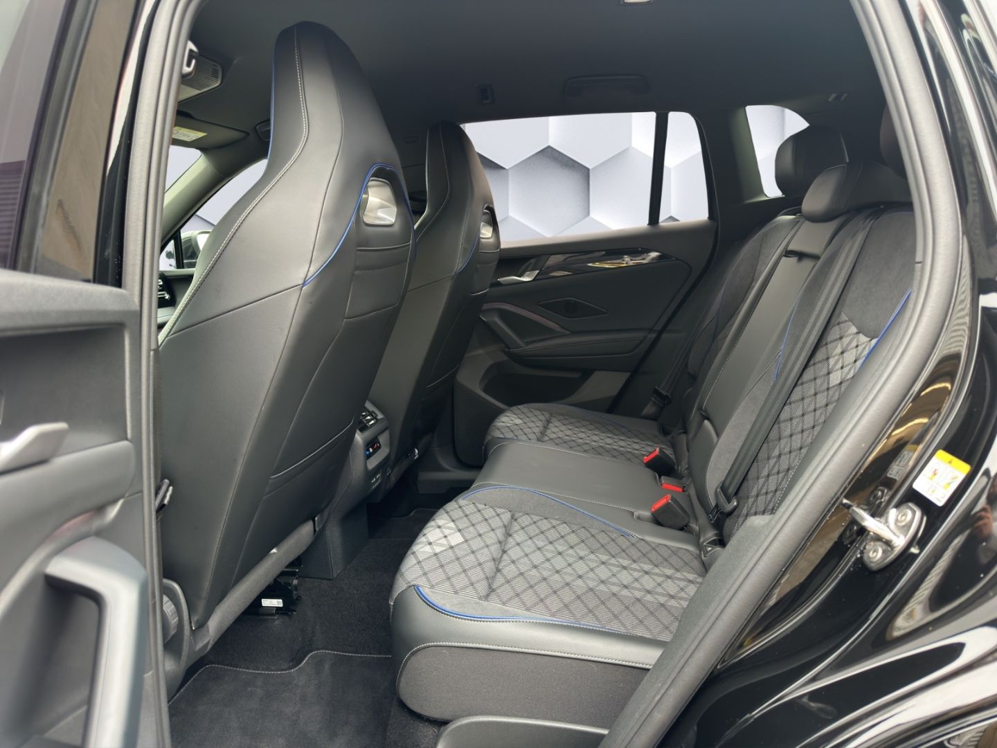 Tiguan 2.0 TDI 142 kW R-Line 4Mot AHZV MatrixLED