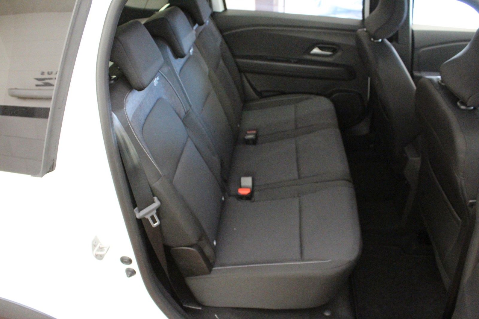 Fahrzeugabbildung Dacia Jogger TCe 110Expression MY26 *Winterp.*