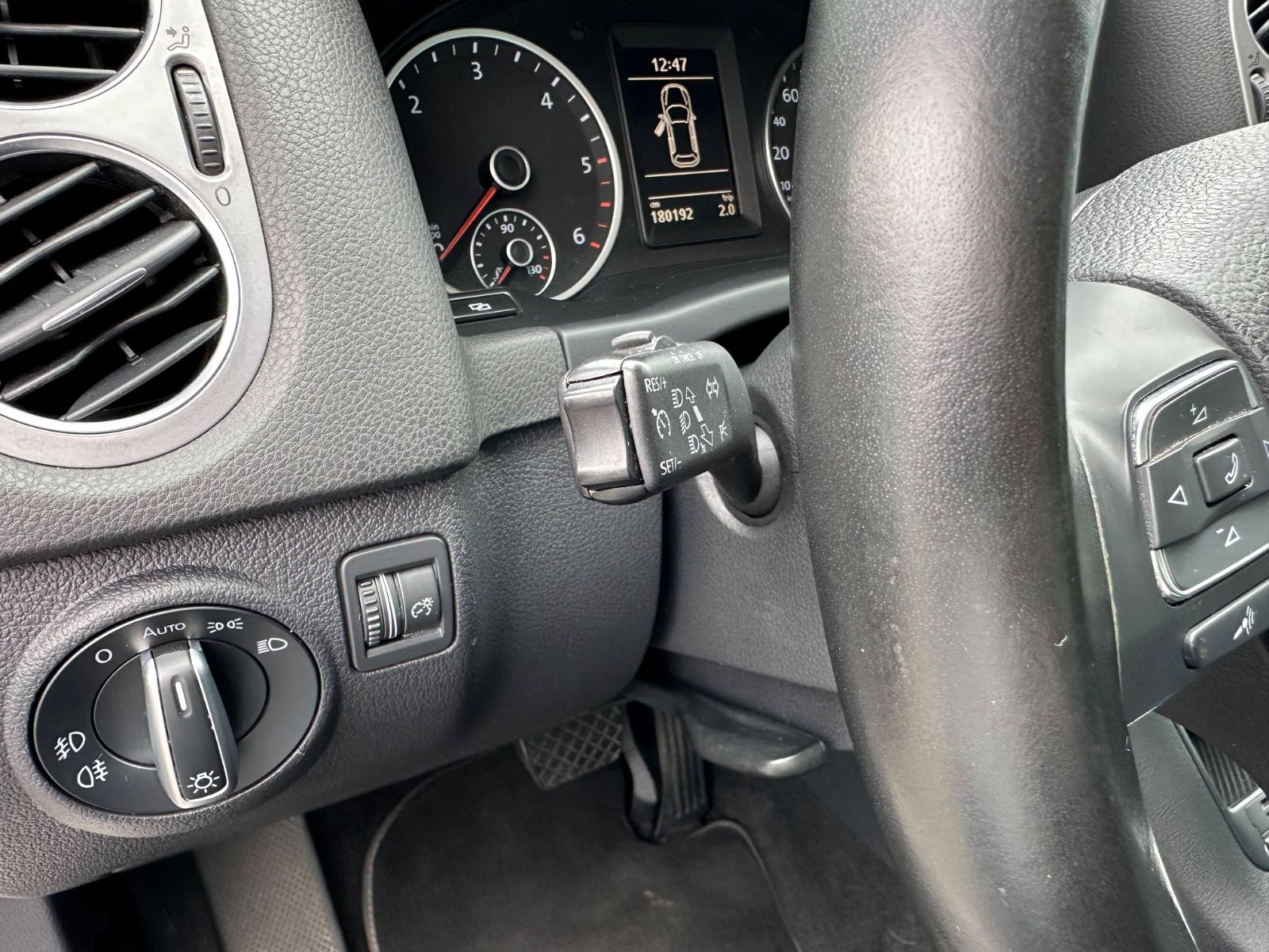 Fahrzeugabbildung Volkswagen Tiguan Team 4Motion*1.Hand*Automatik*2.0*TDI
