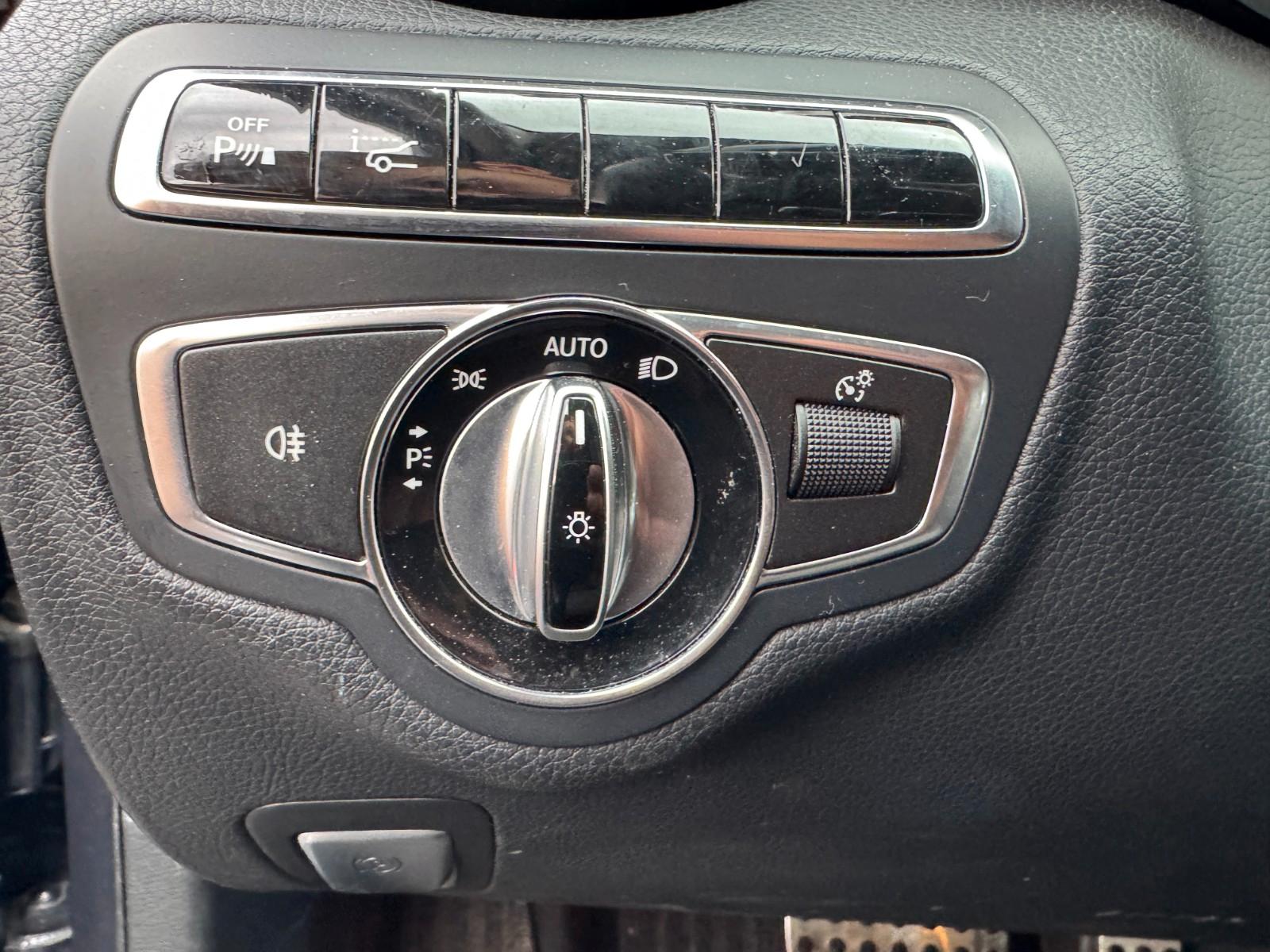 Mercedes-Benz C220 2014 — photo 19