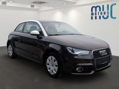 AUDI A1 1.6 TDI attraction Xenon