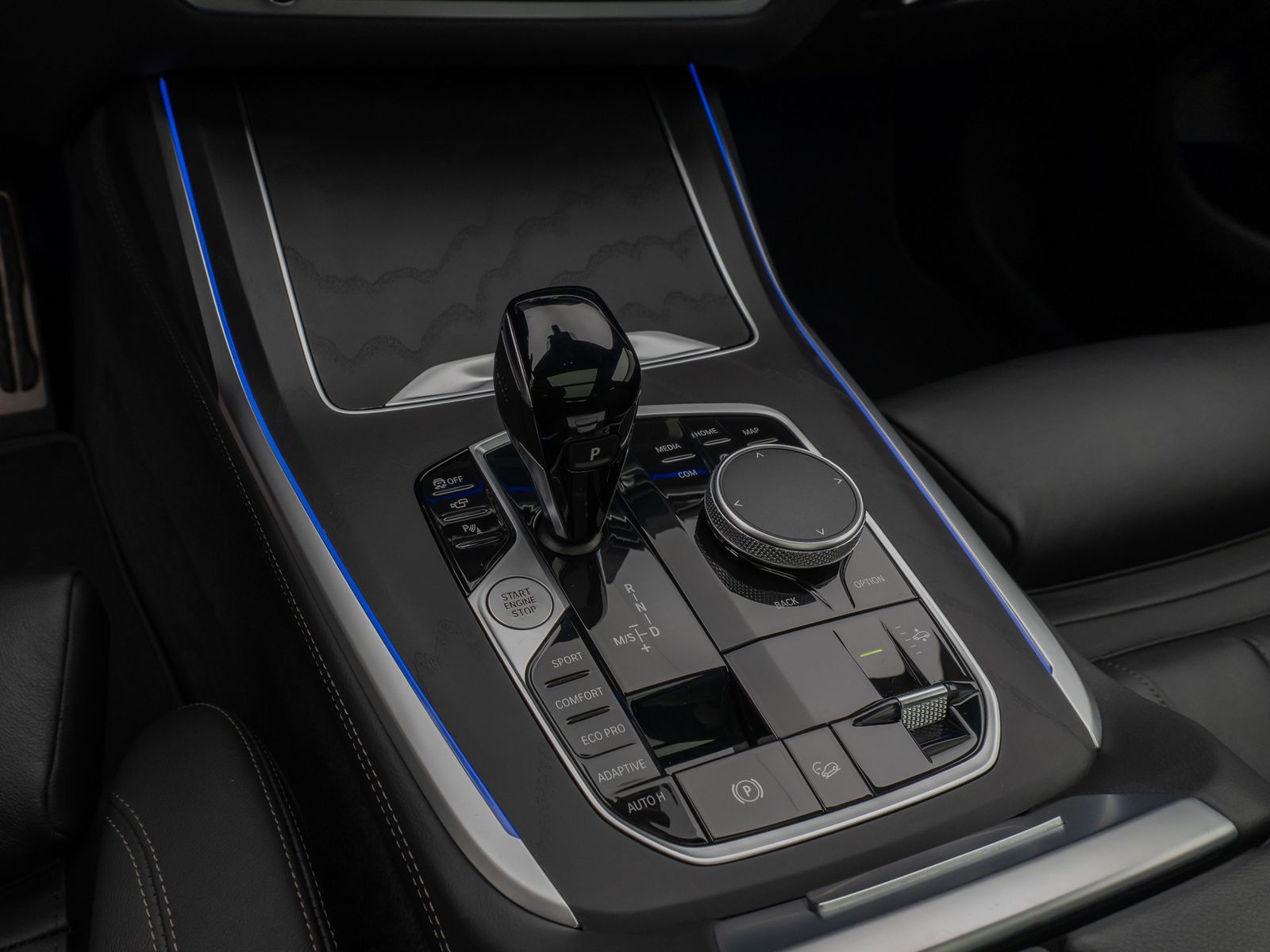 Fahrzeugabbildung BMW X7 xD40d M Sport 360°HUD DAB H/K SoftCl DisplKey