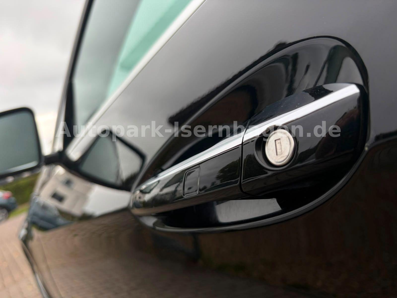 Mercedes-Benz E 300 Avantgarde*FL*Pano*Leder*4xSZH*Keyless*Xen