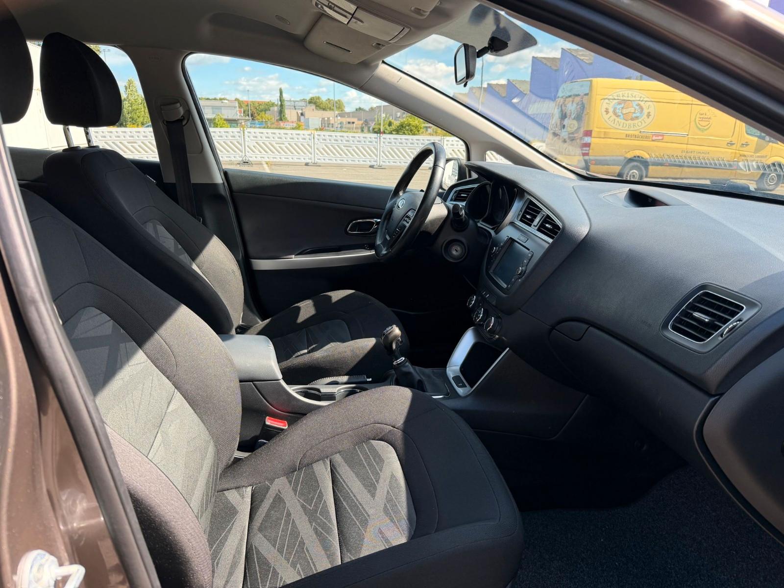 Kia Ceed Sportswagon Attract*R-Kamera*Navi*PDC*