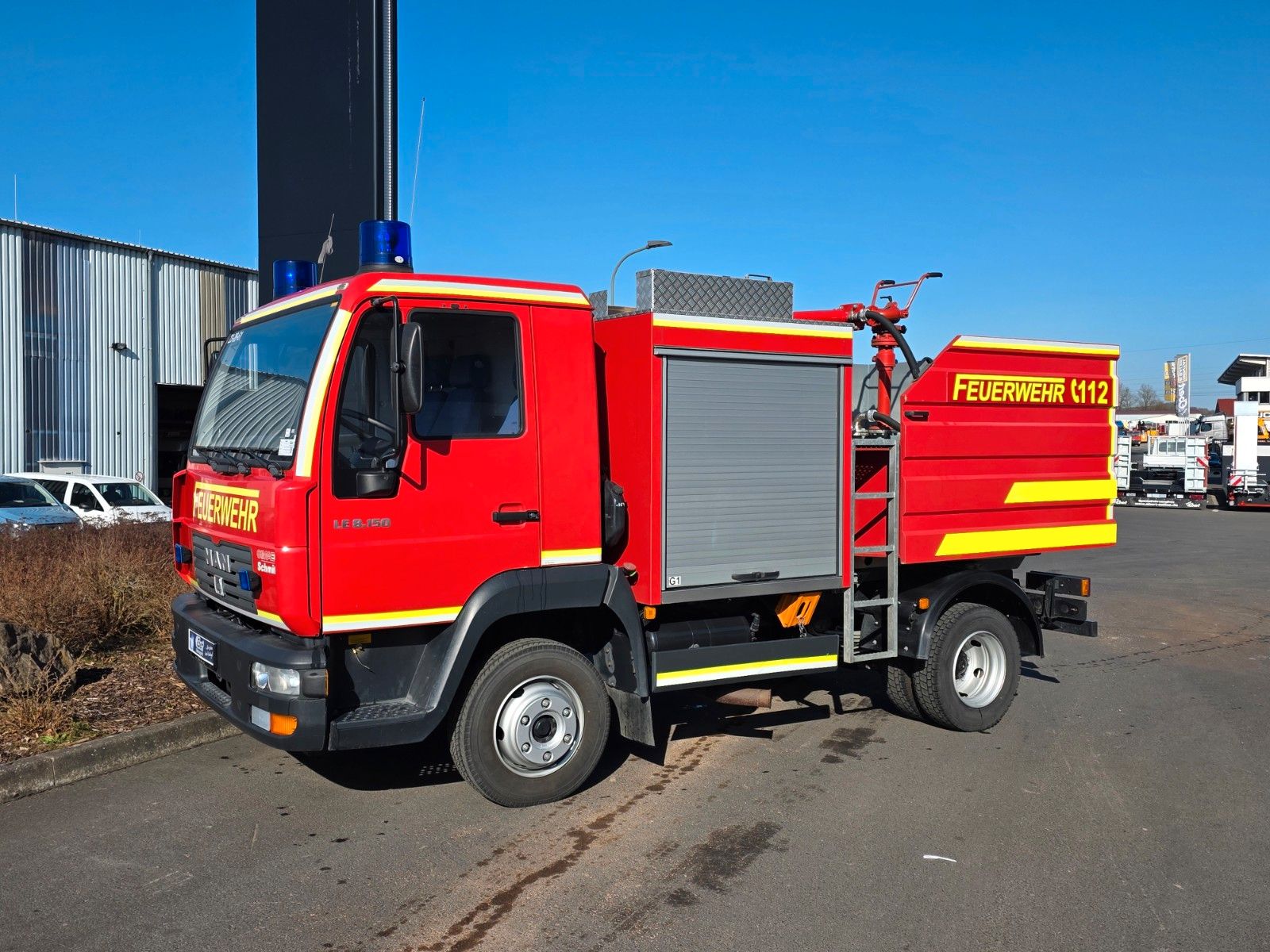 Fahrzeugabbildung MAN LE 8.150 Löschfahrzeug SLF 25/25 100/2500 Liter