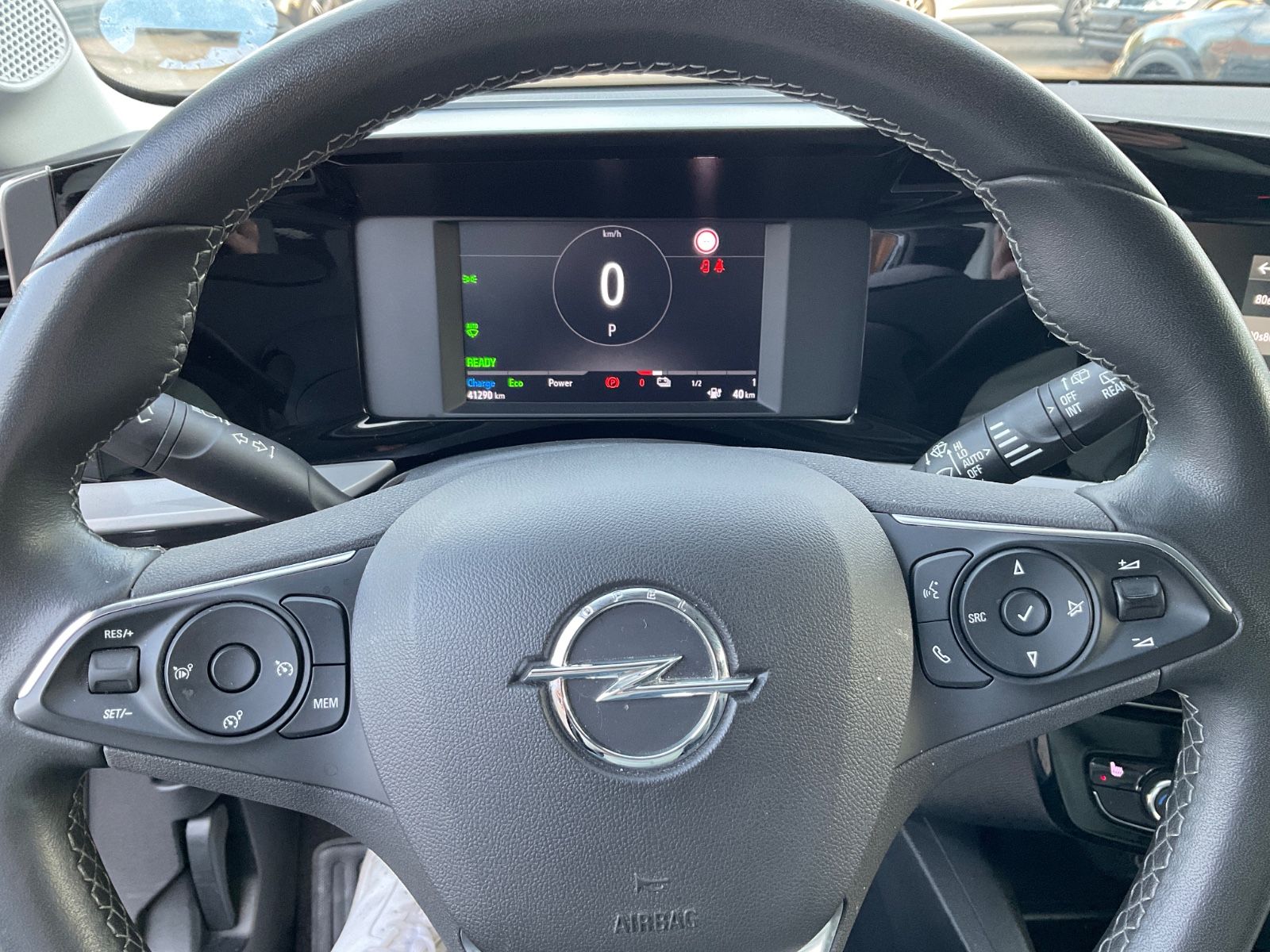 Fahrzeugabbildung Opel Mokka-e 100 kW,Kamera,Navi,Telefon,50KWH