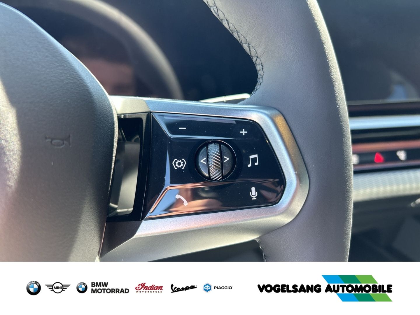Fahrzeugabbildung BMW i5 40 eDrive M Sport Touring eDrive40 Park-Assis