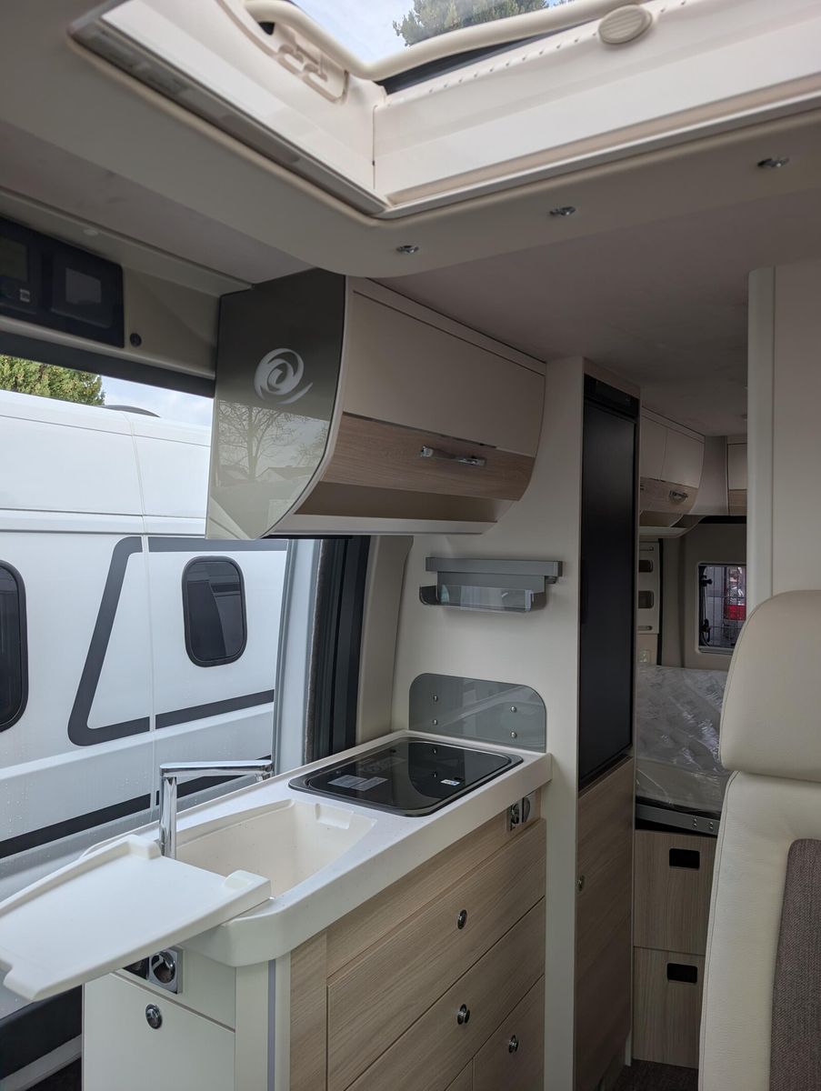 Fahrzeugabbildung Eura Mobil Van V 595 HB Markise, Automatik, Fahrassistenzp.