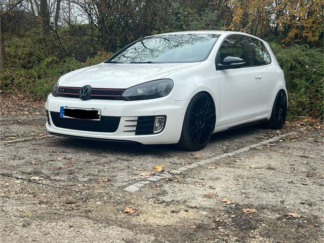 Volkswagen Golf 6 GTI / 2.0TSI / DSG / XENON / NAVI /...