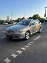 Toyota Avensis T25 1.8 benzin TÜV 09/2027 - Toyota Avensis aus 2004: Kombi