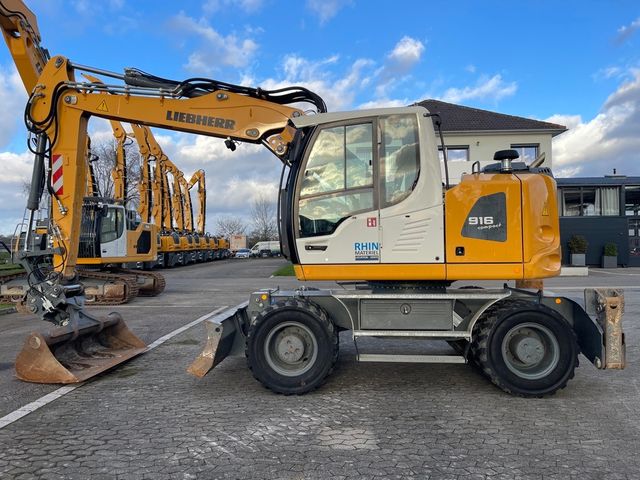 Liebherr A916Compact