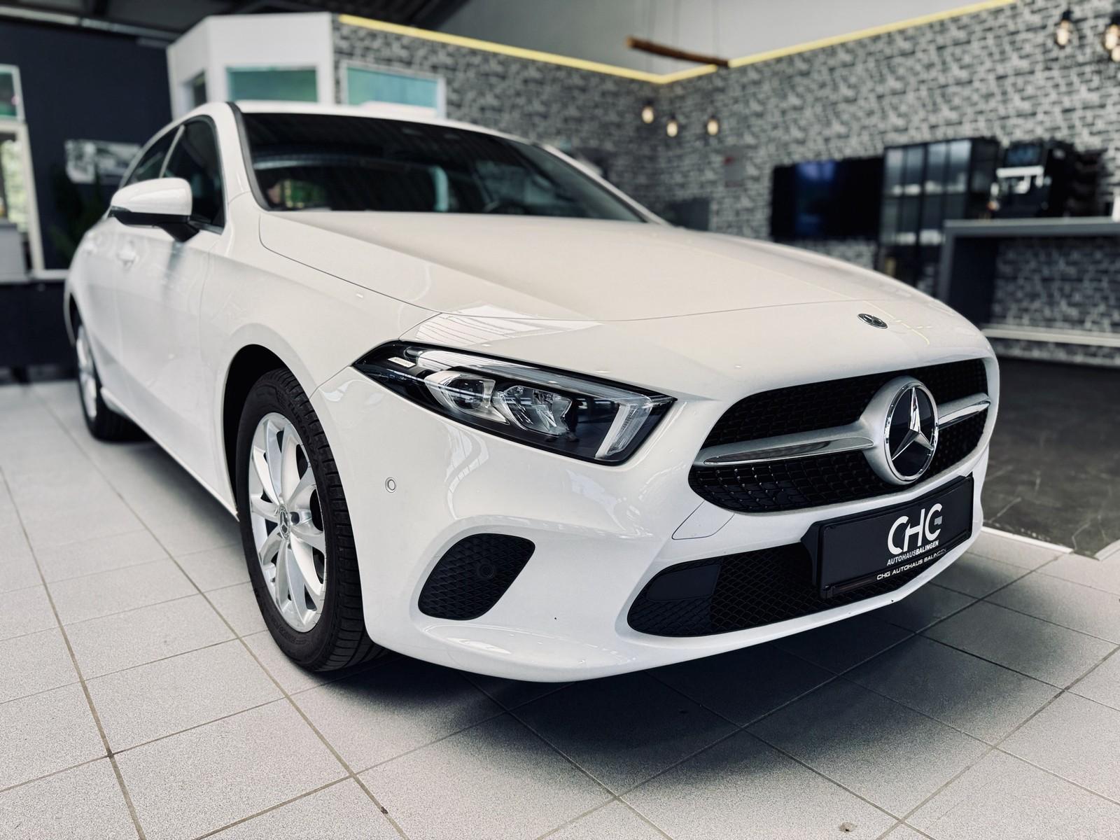 Mercedes-Benz A-Class SHZ Widescreen LED Carbon, миниатюра 10