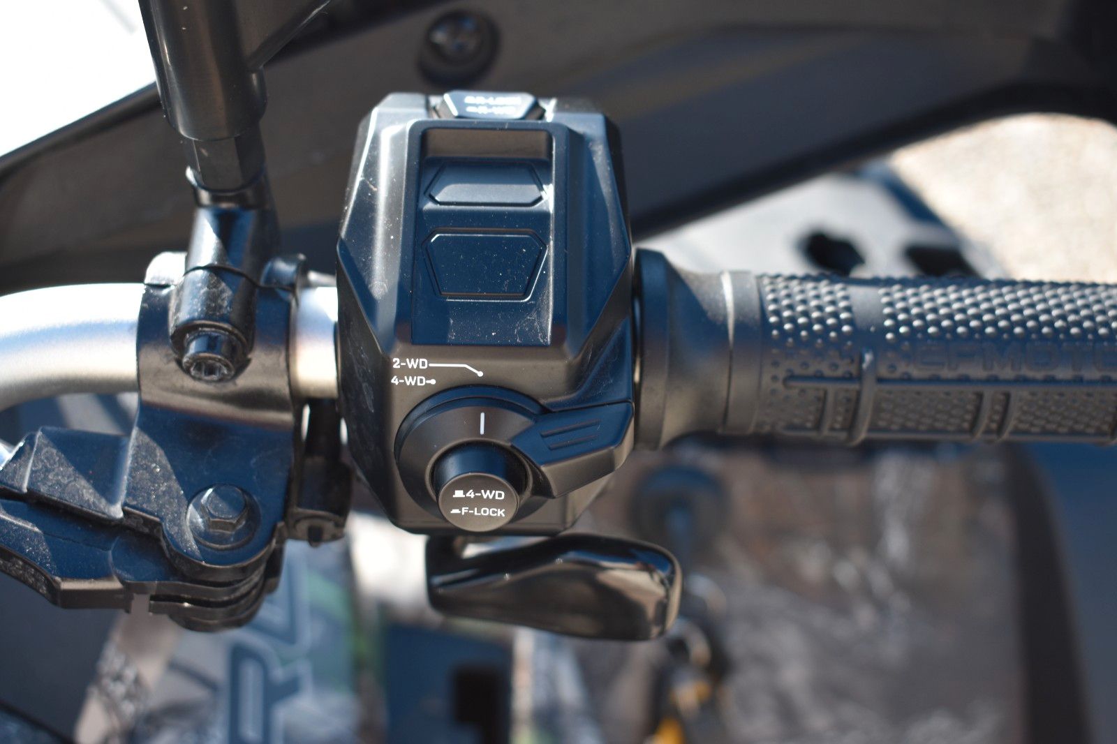 Fahrzeugabbildung CFMOTO CForce 1000 Touring Seilwinde Koffer Bügel AHK