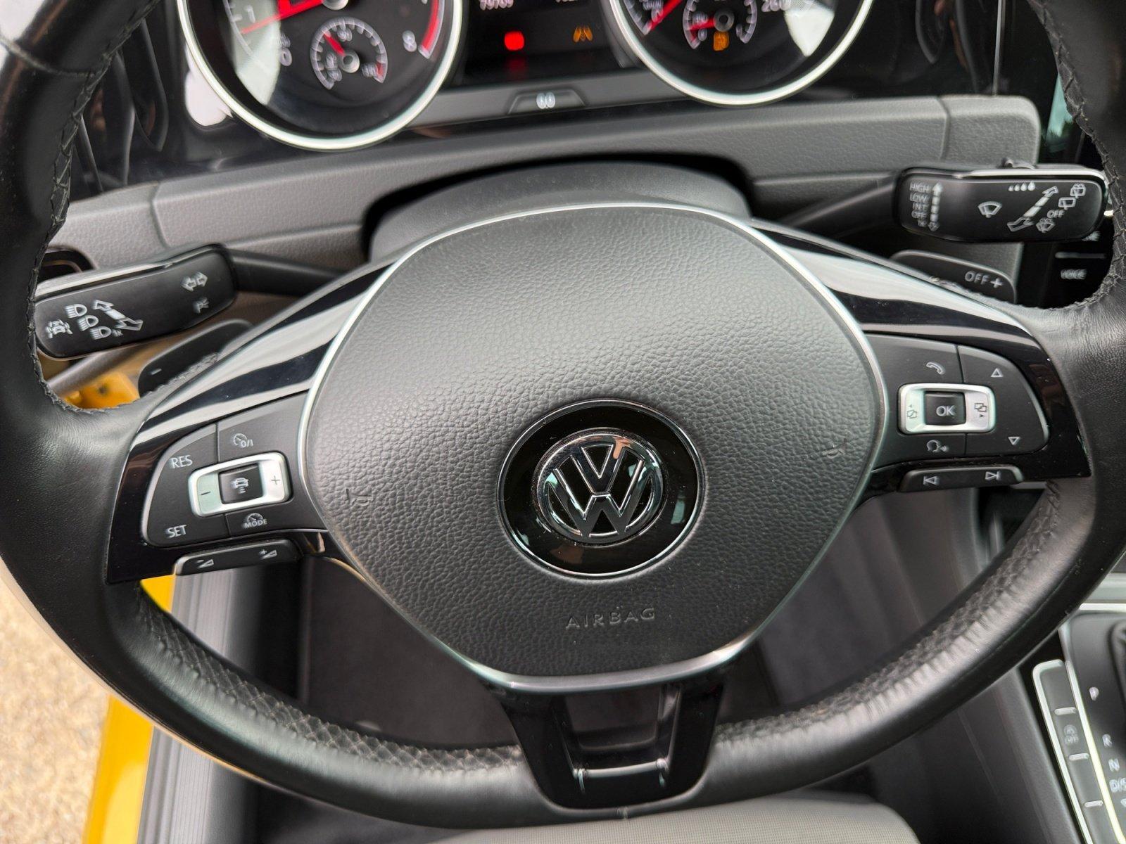 Volkswagen Golf VII Highline 1.4TSI DSG ACC DynLicht Klima