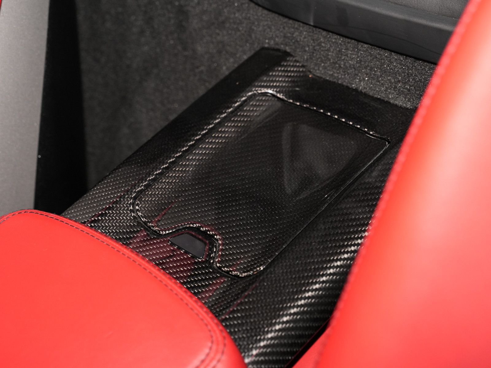 Fahrzeugabbildung Mercedes-Benz SLS AMG Coupe - designo Sonderlack|Carbon Interi