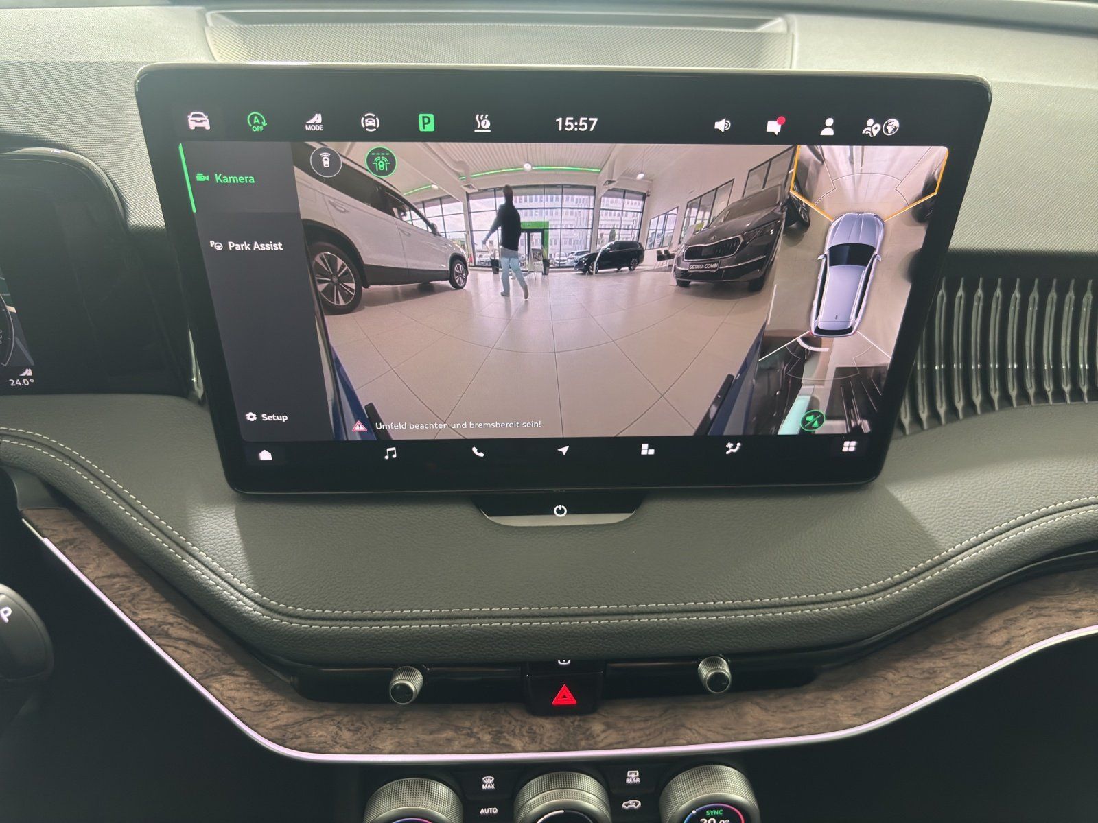Fahrzeugabbildung SKODA Superb Combi L&K 2,0 TDI 142 kW DSG 4x4