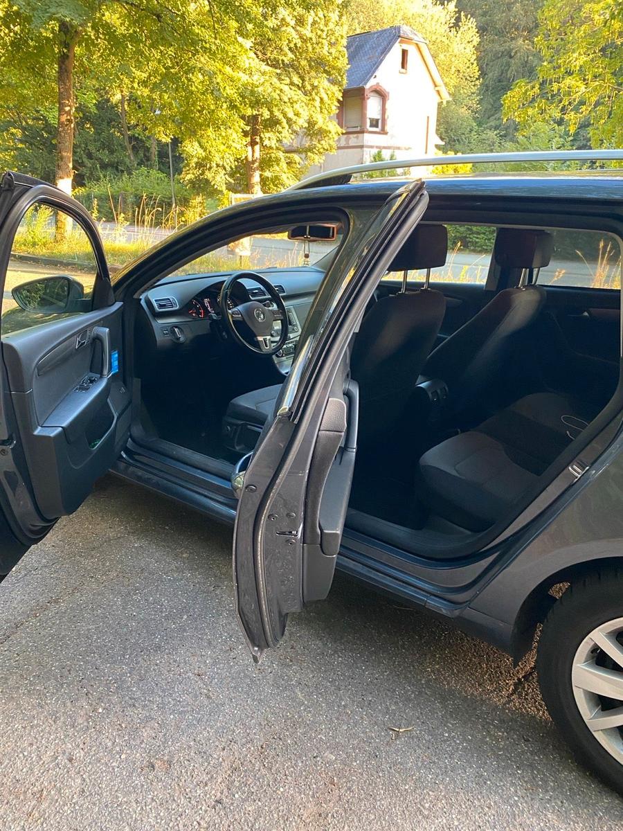 Volkswagen Passat 2012 — photo 11