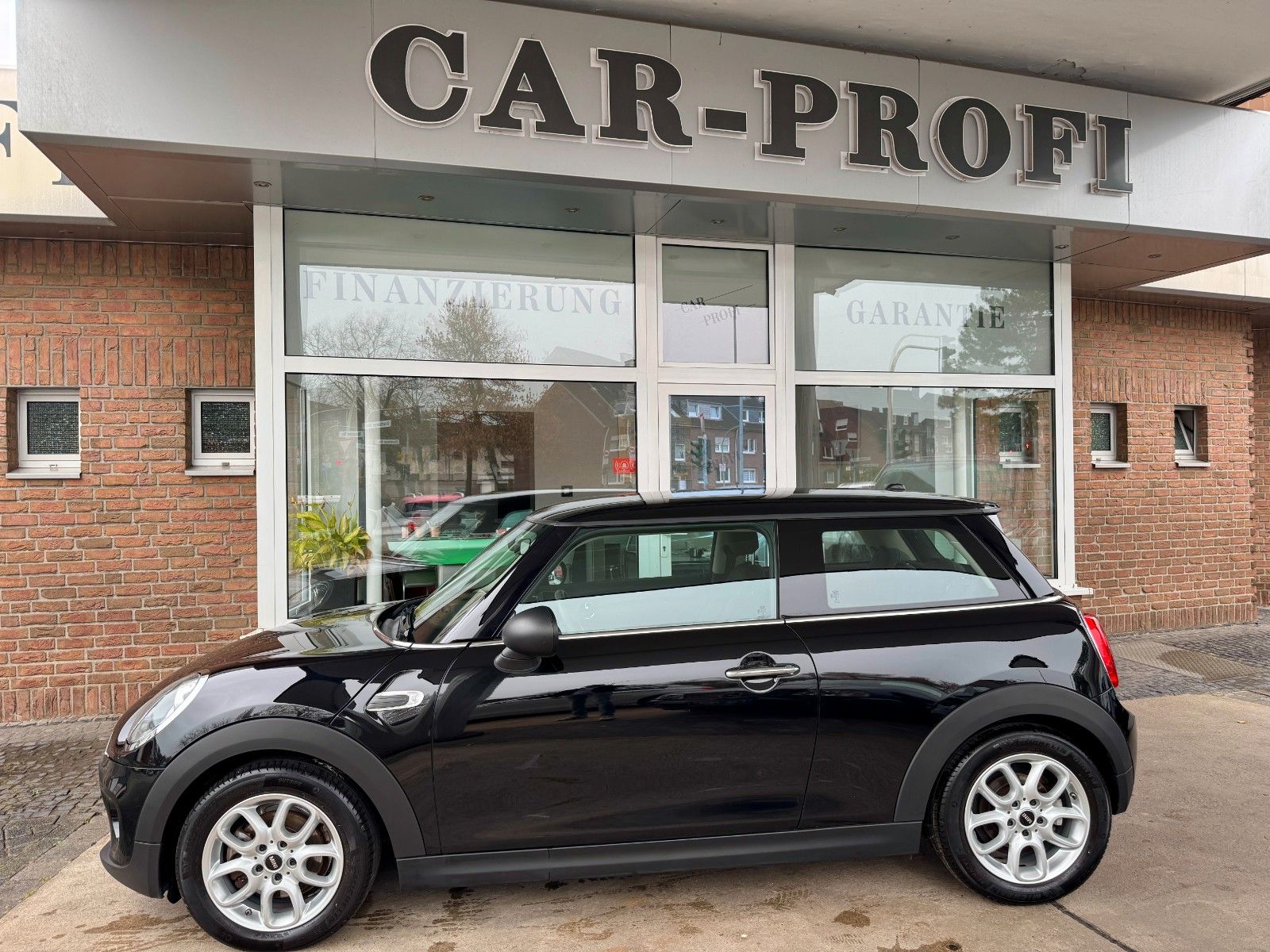 Fahrzeugabbildung MINI ONE Klima/Alufelgen/Bluetooth/1.Hand