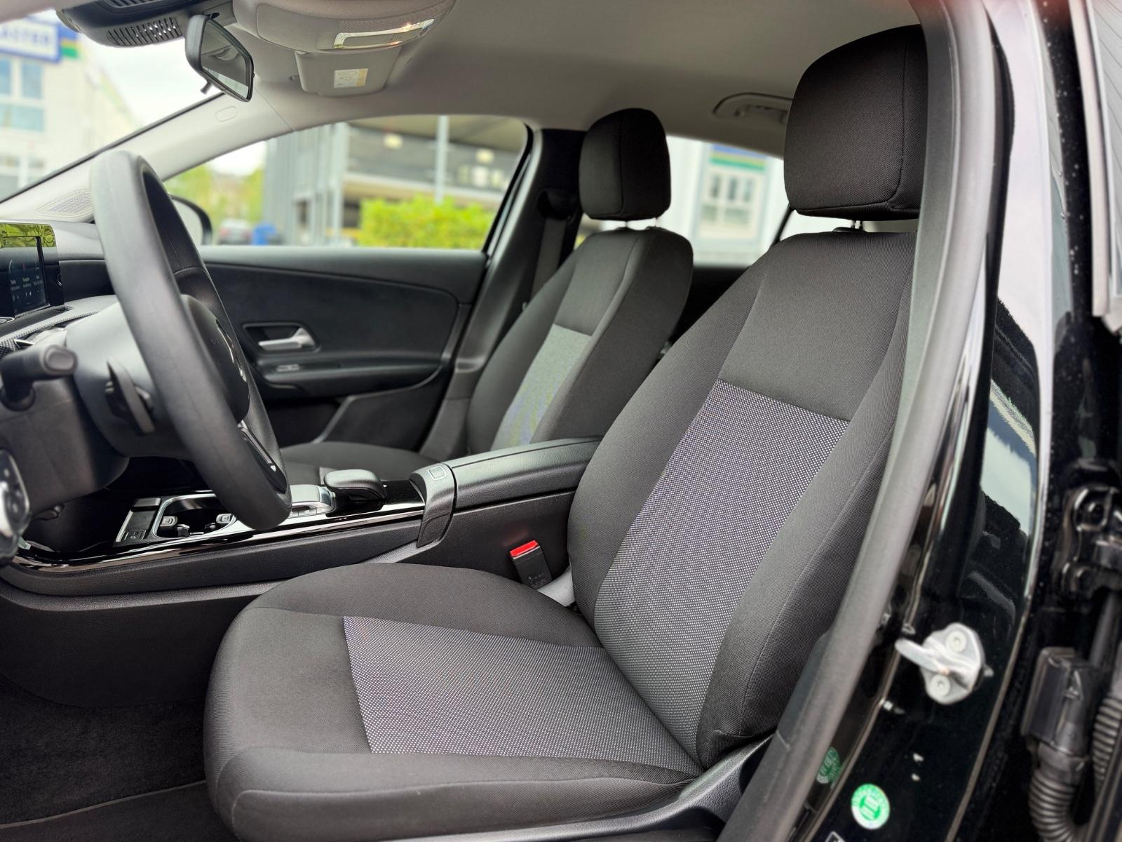 Mercedes-Benz A-Class d 8G-DCT CarPlay Spur DAB MBUX PDC SHZ Alu, миниатюра 13