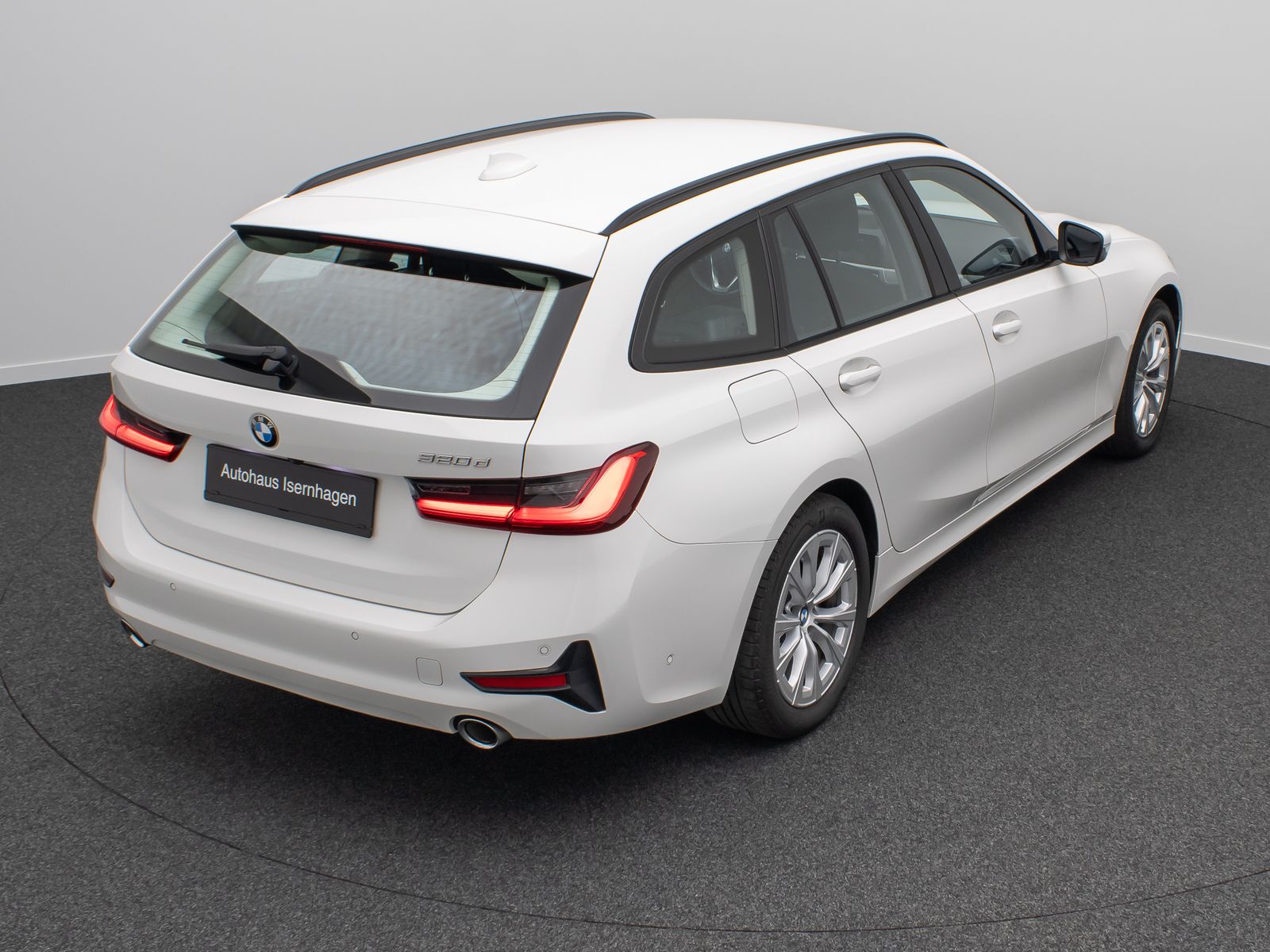 Fahrzeugabbildung BMW 320d Advantage GeschwindigReg Kamera DAB LED 17"