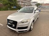 Audi Q7 3.0 TDI (DPF) quattro S-Line TÜV 3/28 7 Sitze - Audi Q7 aus 2007: Line
