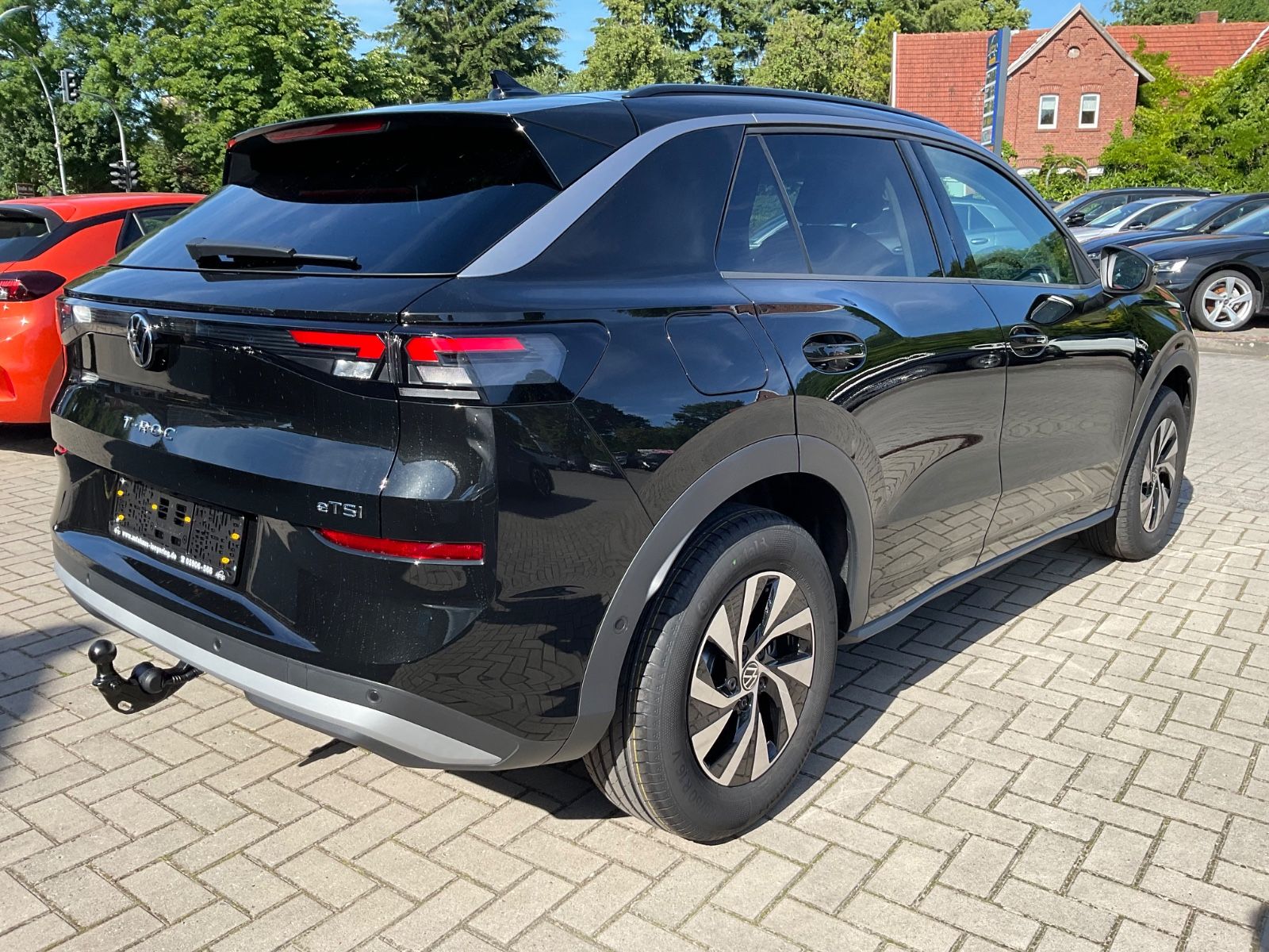 Fahrzeugabbildung Volkswagen T-Roc 1.5 eTSI DSG Kamera,AHK,5J Garantie,ACC