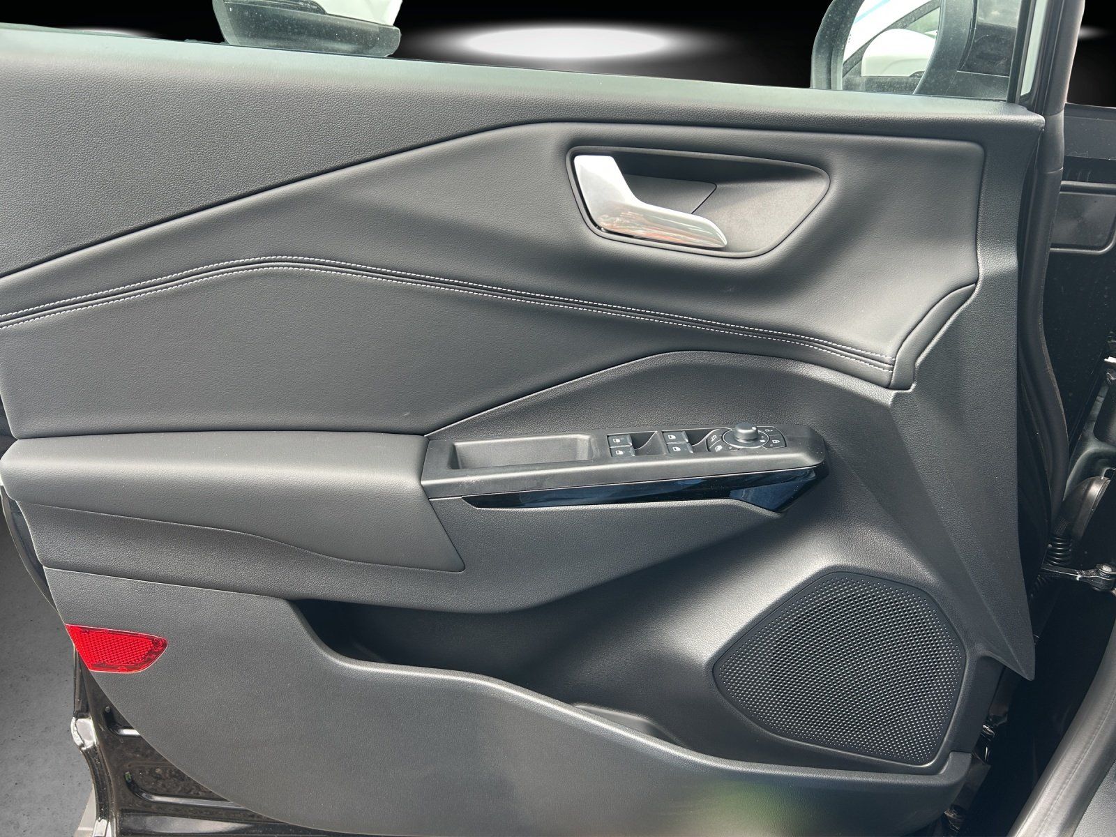 Fahrzeugabbildung Ford Puma 1,0 Ecoboost Titanium