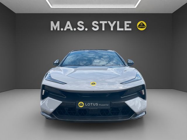 Fahrzeugabbildung Lotus Eletre R KEF Voll Carbon Gold innen