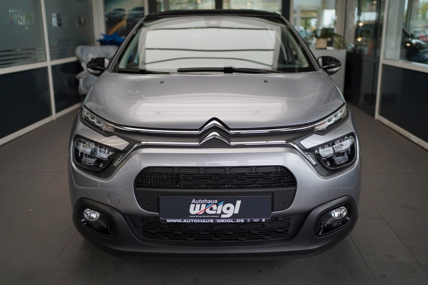 Fahrzeugabbildung Citroën C3 PureTech 110 EAT6 Shine Pack Automatik Navi