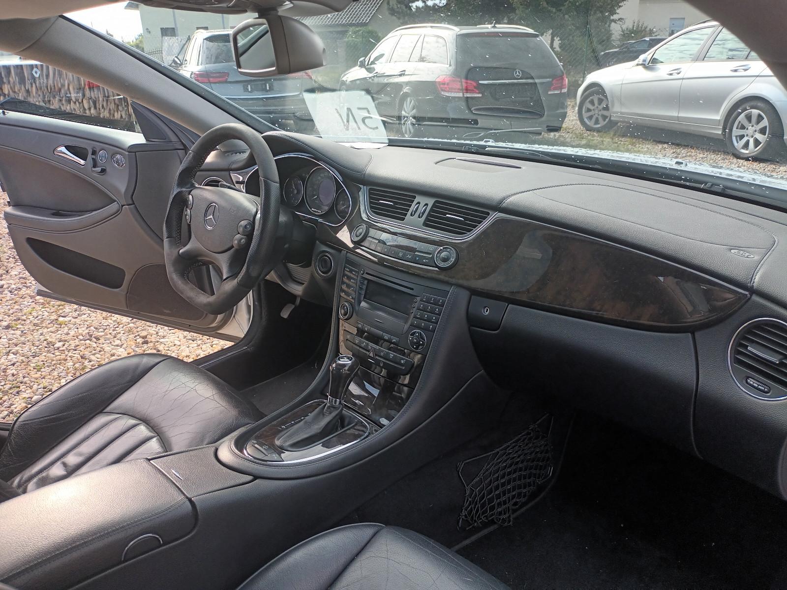 MERCEDES-BENZ CLS 500 V8 306CH
