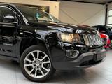Jeep Compass Limited 4x4/SHZ/CAM/Elk.S/Schiebedach - Jeep Compass mit Benzin-Antrieb: Allradantrieb, Geländewagen, Limited