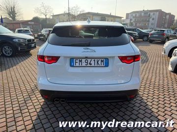 Jaguar F-Pace - 12