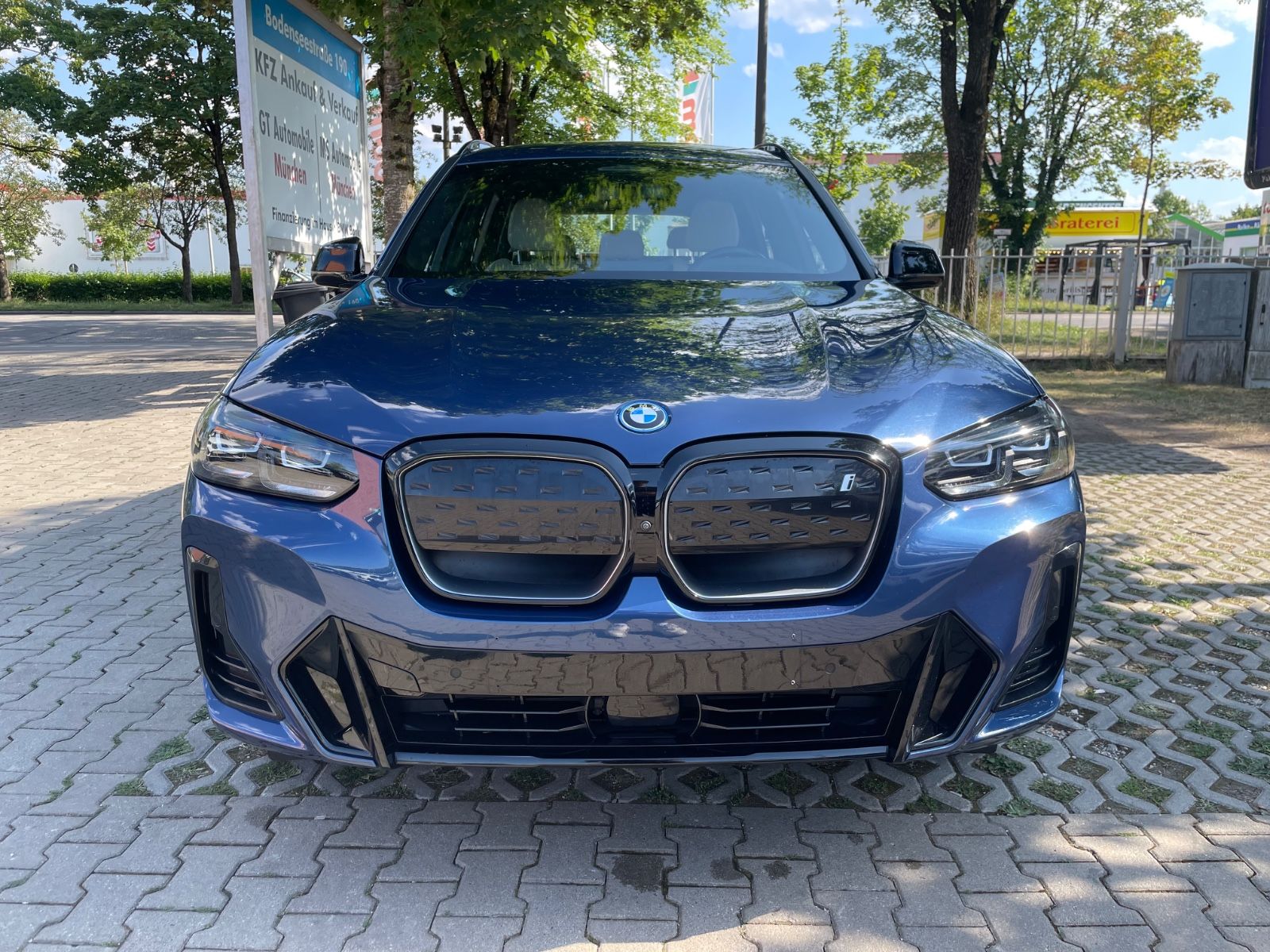 BMW iX3 Impressive Panora Head Up 360°Kamera foto 10
