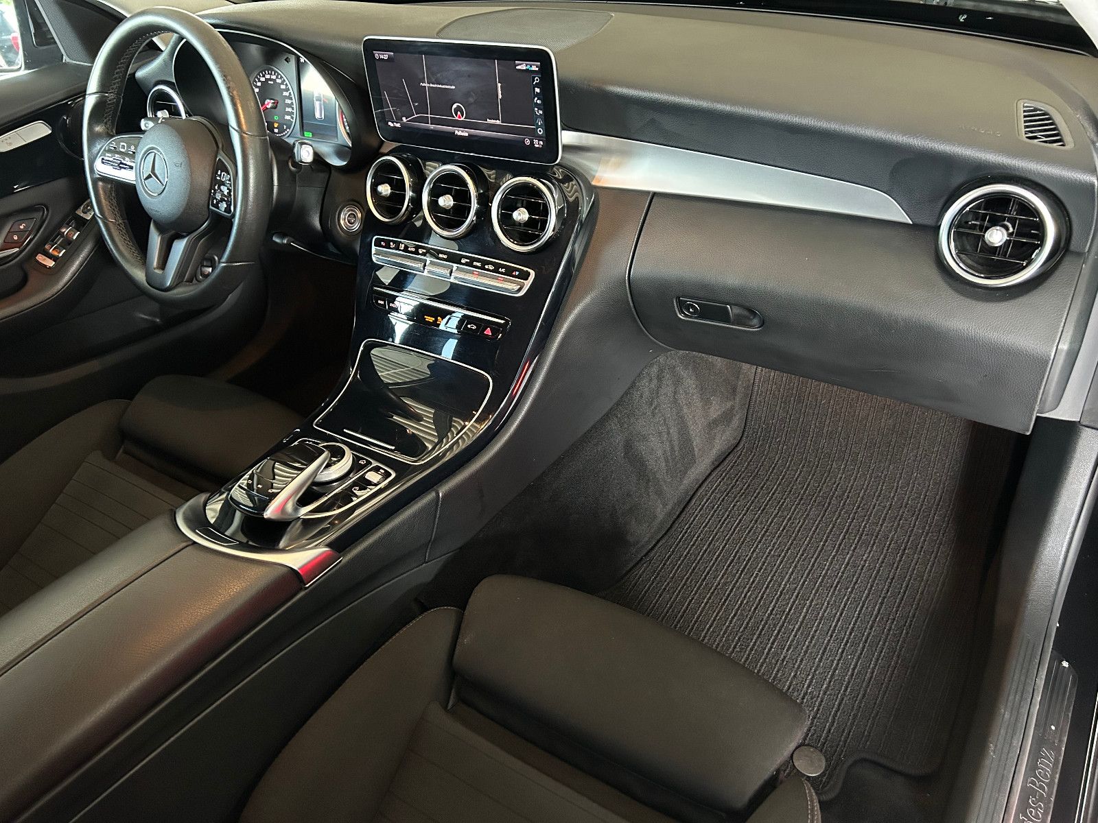 Mercedes-Benz C 200 T 4Matic/LED/KAMERA/GARANTIE/ foto 22