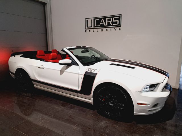 Ford Mustang GT Convertible / Manual!