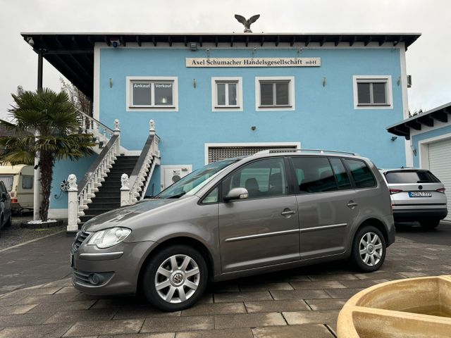 Volkswagen Touran 2.0TDI Highline 7-Sitzer AHK