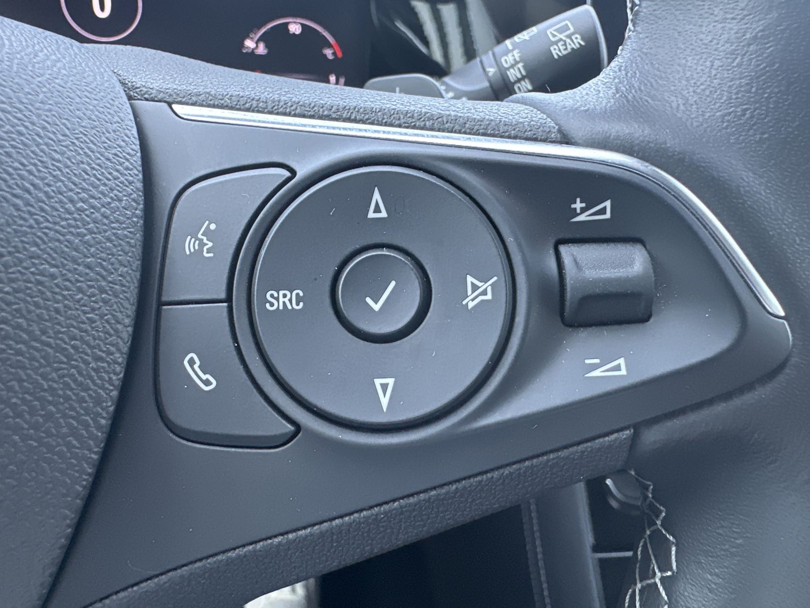 Fahrzeugabbildung Opel Grandland (X) 1.5 D Elegance NAV+MATRIX+ACC+AHK