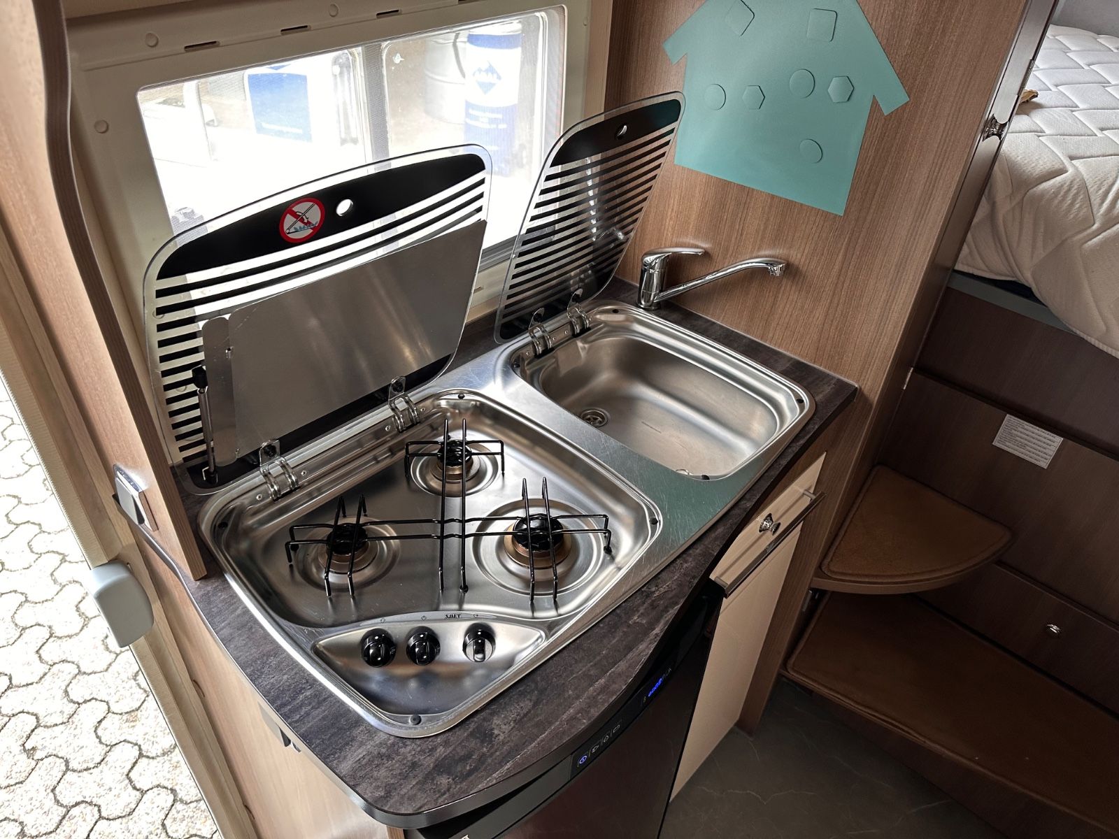 Fahrzeugabbildung Challenger Birthday 31 M14 140CH Transit WC/AHK