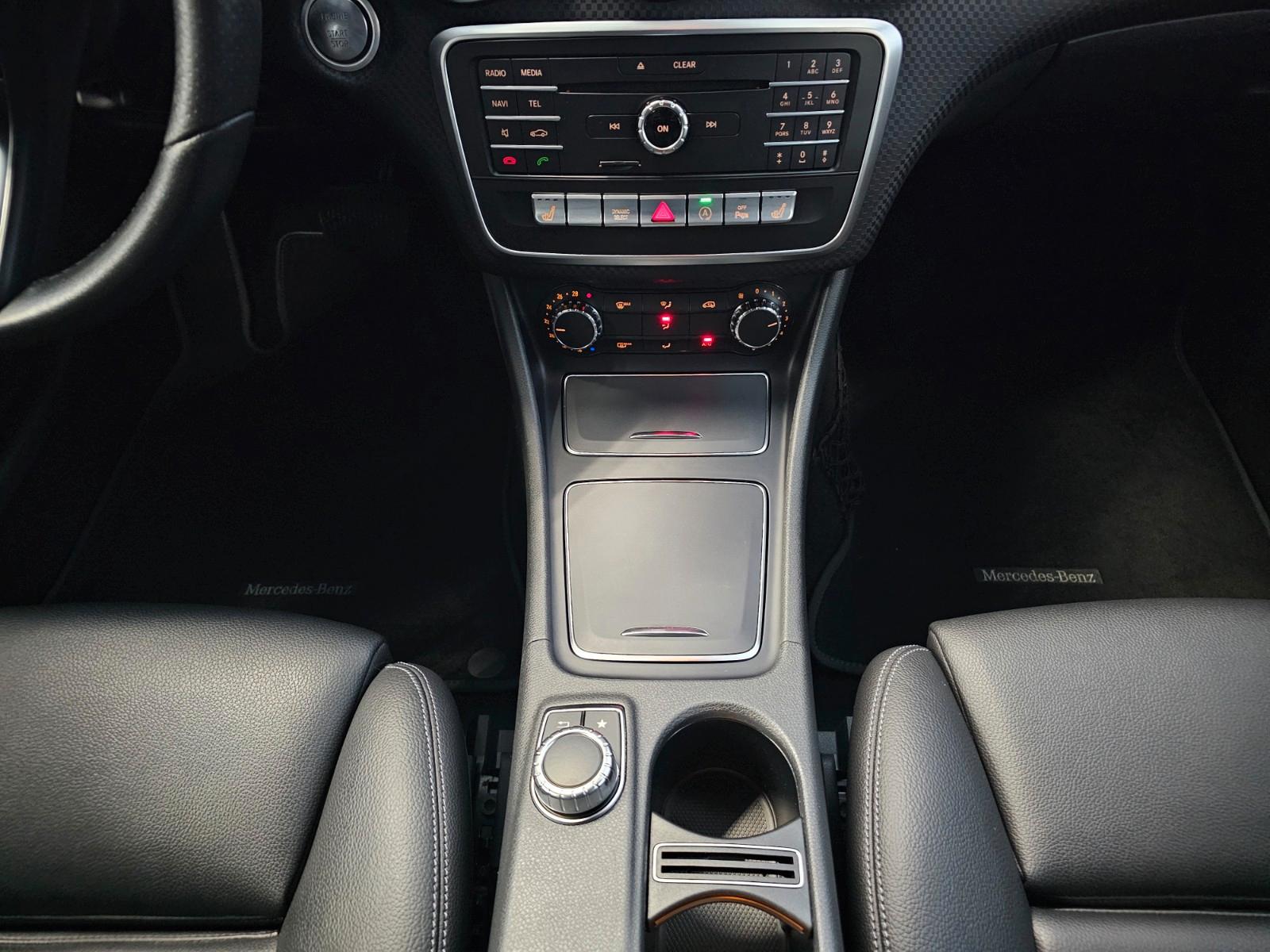 Mercedes-Benz A 250 Urban 4Matic +ACC/LED/Navi/Leder/Klima