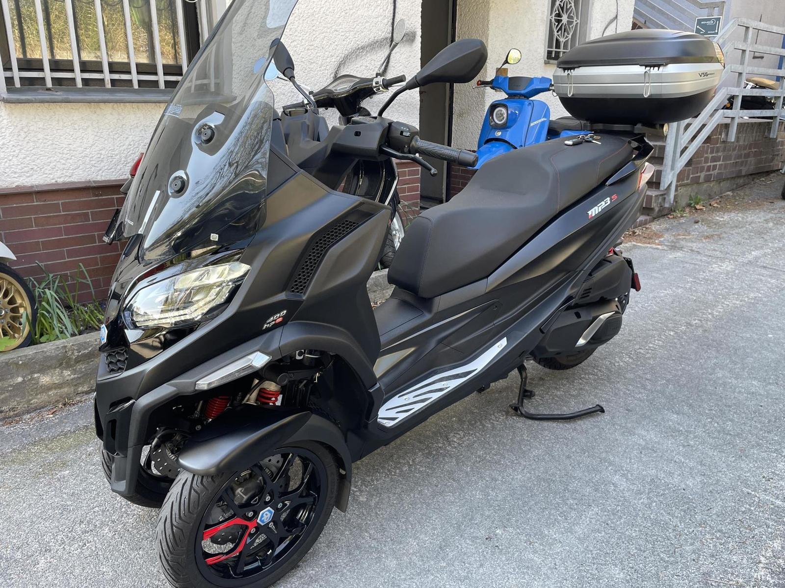 Piaggio MP3 400 HPE SPORT Keyless nur 2412 km